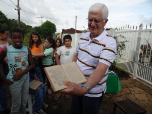 PAEM Conego Goiabeira com escritores 026