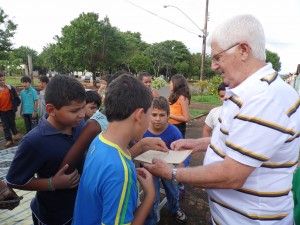 PAEM Conego Goiabeira com escritores 027
