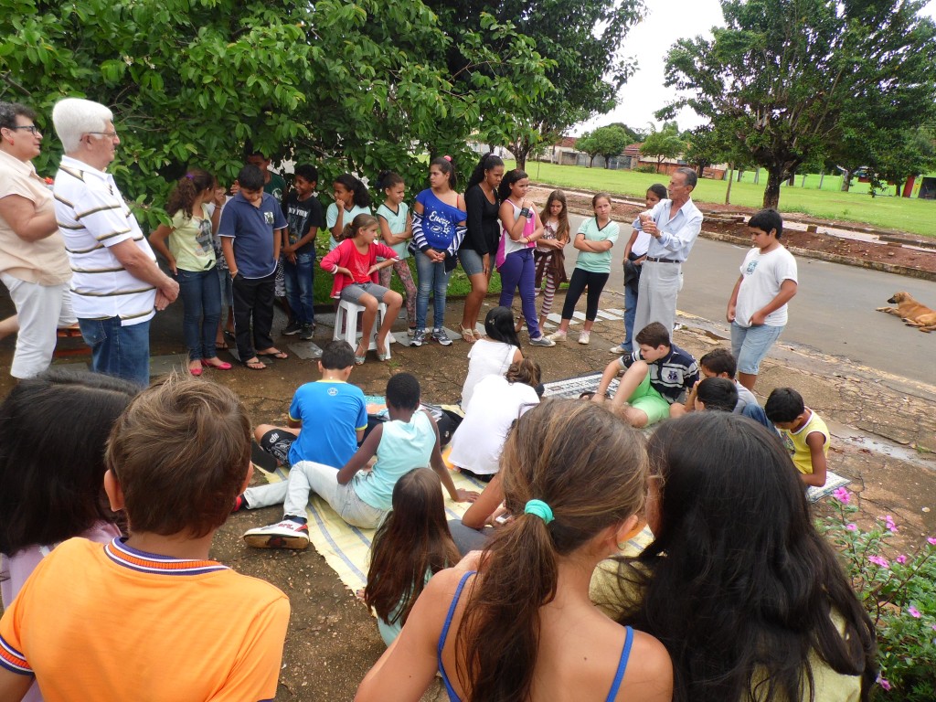 PAEM Conego Goiabeira com escritores 051