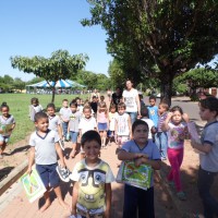 Crianças Escola Maria Inez Nogueira Lemos. 